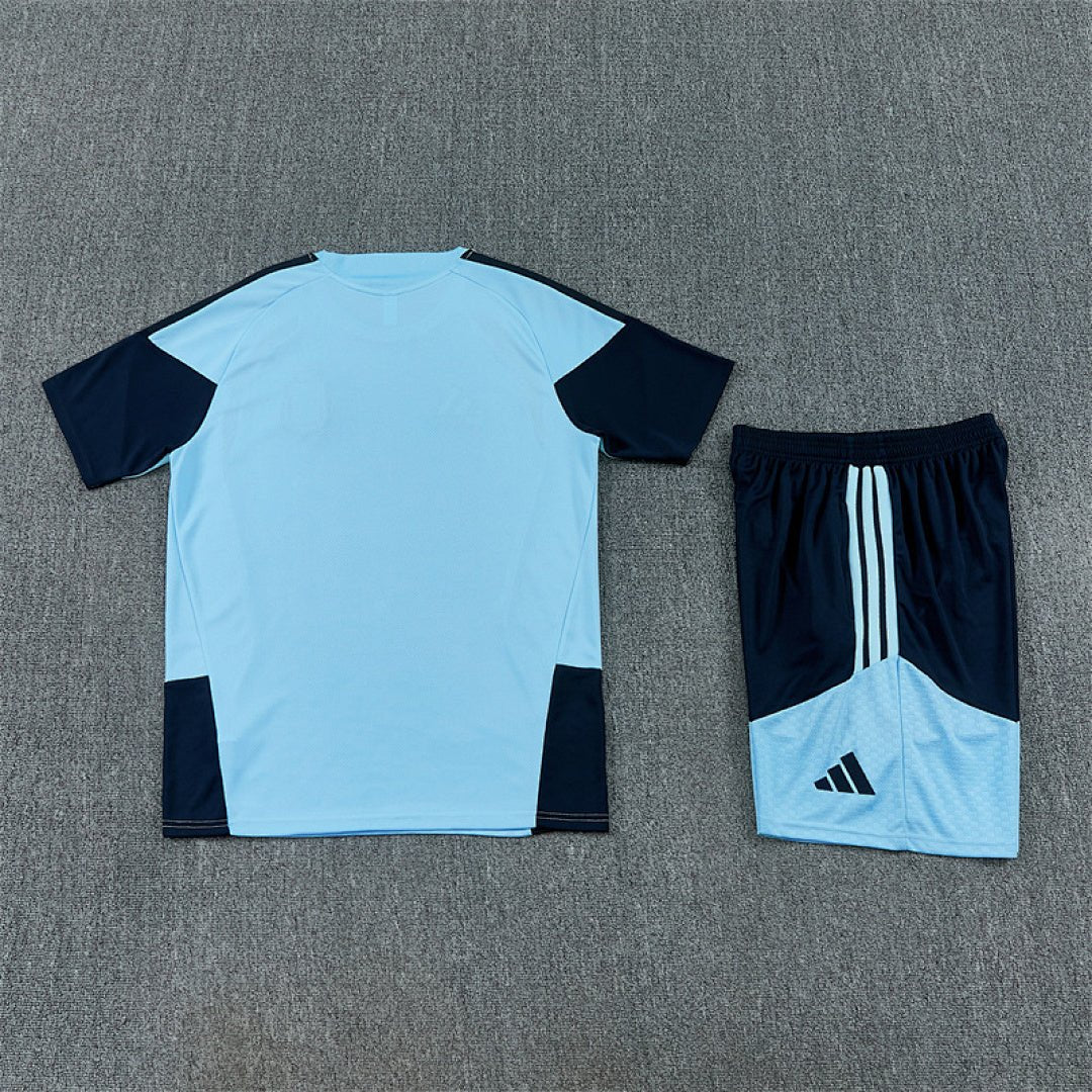 Argentinien Trainingsset 26/27 Trikot und Shorts Blau