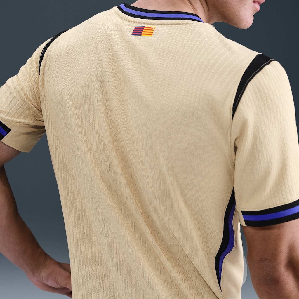 Barcelona Auswärtstrikot 25/26 Herren Spieler-Version