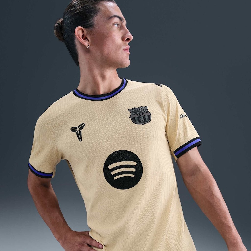 Barcelona Auswärtstrikot 25/26 Herren Spieler-Version