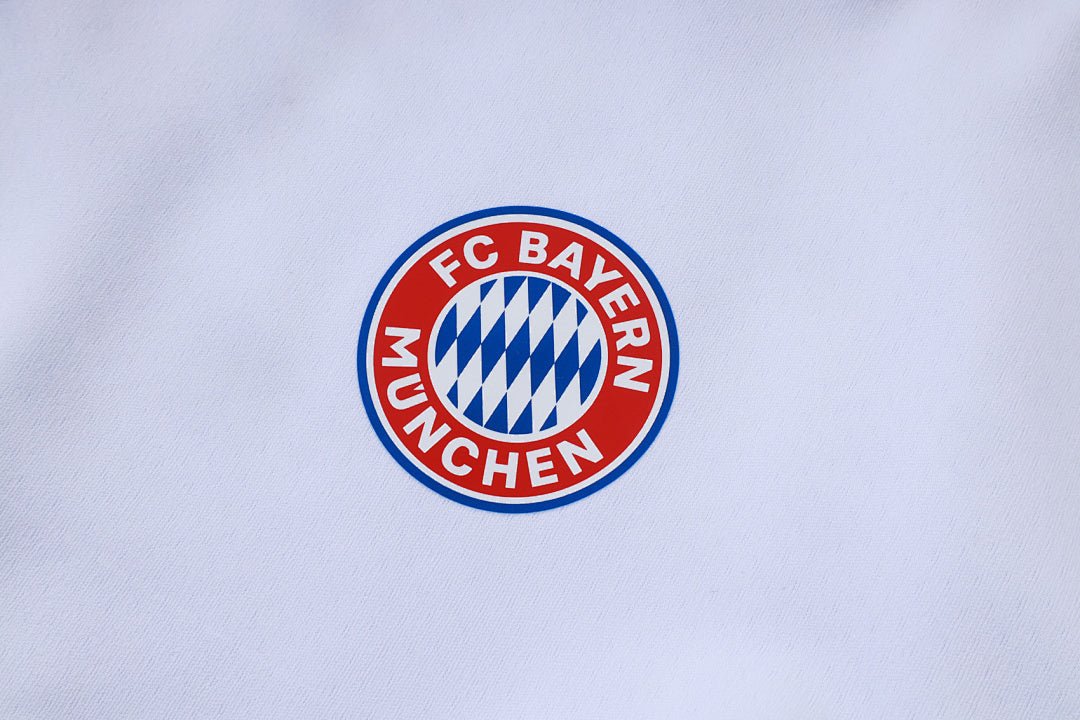 Bayern München Trainingsanzug 26/27 Jacke & Hose Weiß