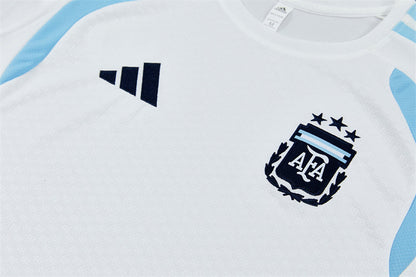 Argentinien Trainingsset 26/27 Trikot Weiß und Shorts Marineblau