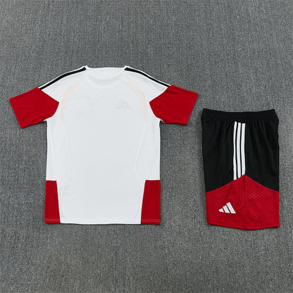 Deutschland Trainingsset 26/27 Trikot Weiß und Shorts Schwarz