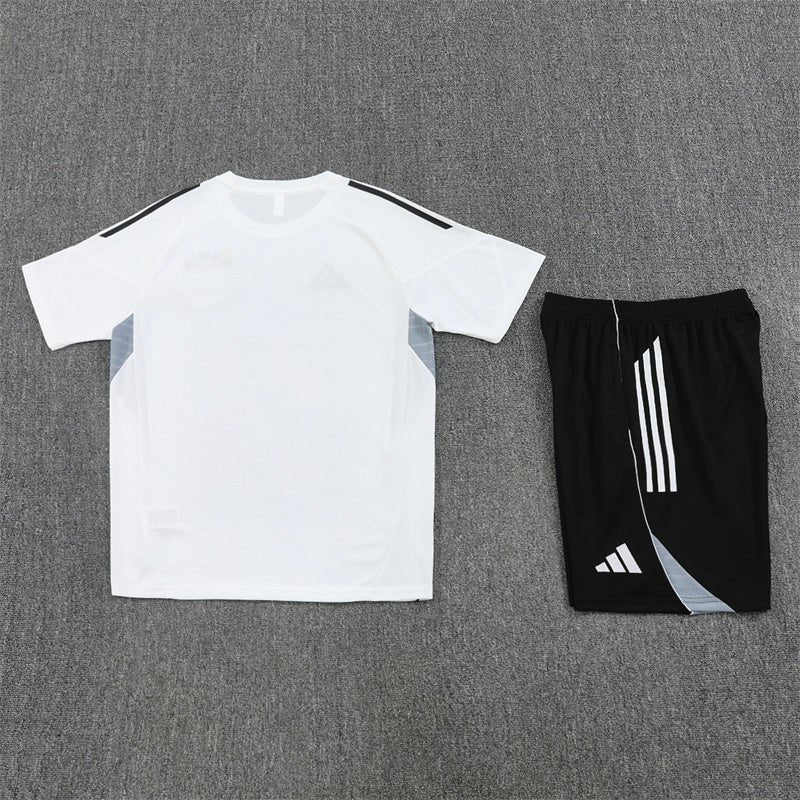 Deutschland Trainingsset 25/26 Trikot Weiß und Shorts Schwarz