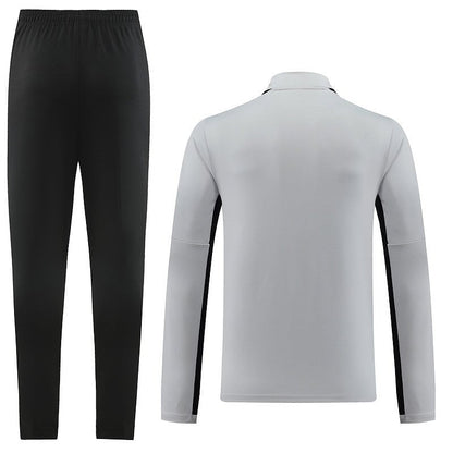 Herren-Trainingsanzug mit Jacke und Hose von Nike