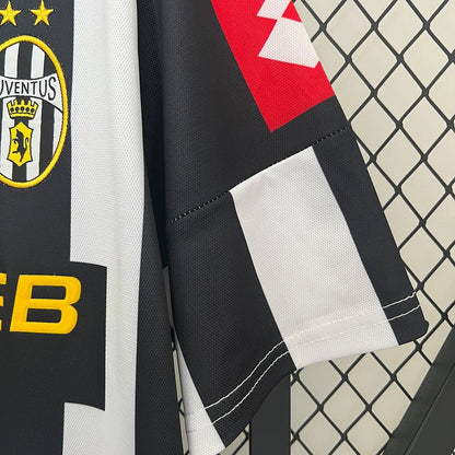 Juventus Heimtrikot 01/02 Herren Fan-Version (Retro)