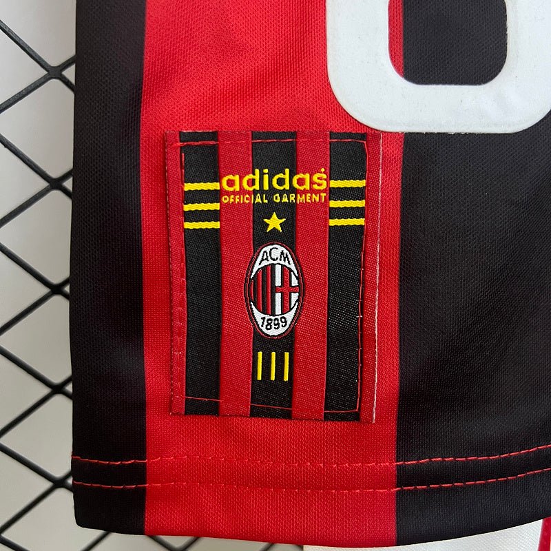 Kinder-Set AC Milan Heimtrikot 98/99 Trikot und Shorts (Retro)
