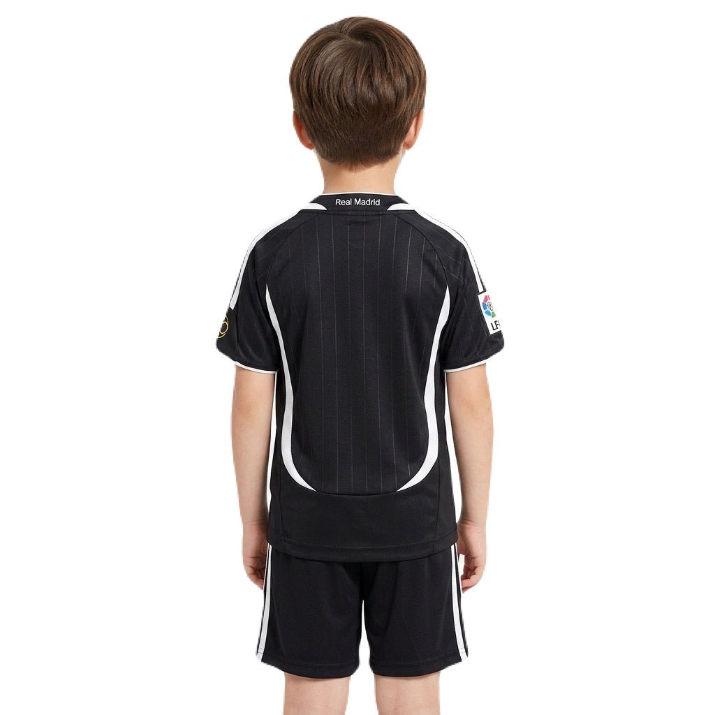 Kinder-Set Real Madrid Auswärtstrikot 06/07 (Retro)