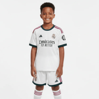 Kinder-Set Real Madrid Heimtrikot 26/27 Trikot und Shorts Weiß