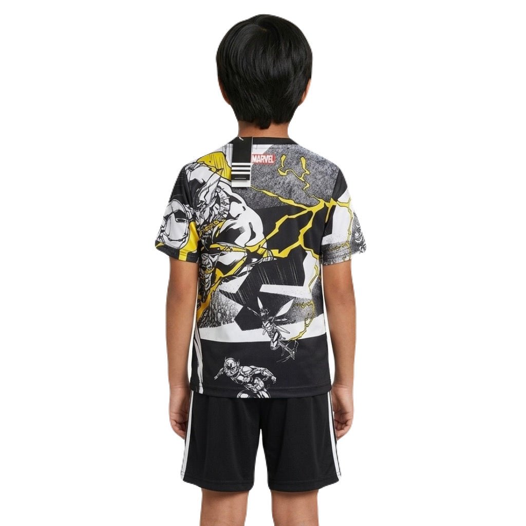 Kinder-Set Real Madrid Sonderedition Marvel 26/27 Trikot und Shorts