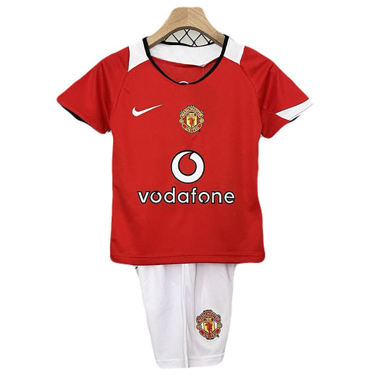 Manchester United Kinder-Set Heimtrikot 05/06 Rot und Weiß (Retro)