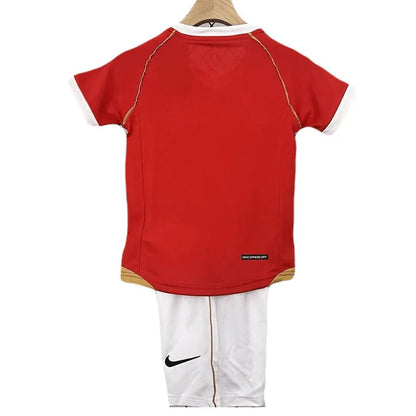 Manchester United Kinder-Set Heimtrikot 06/07 Rot und Weiß (Retro)