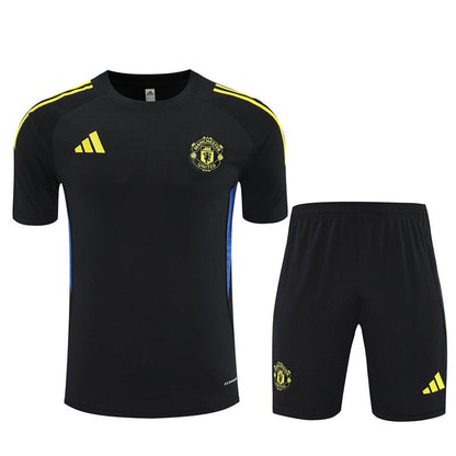 Manchester United Trainingsset 25/26 Trikot und Shorts Schwarz