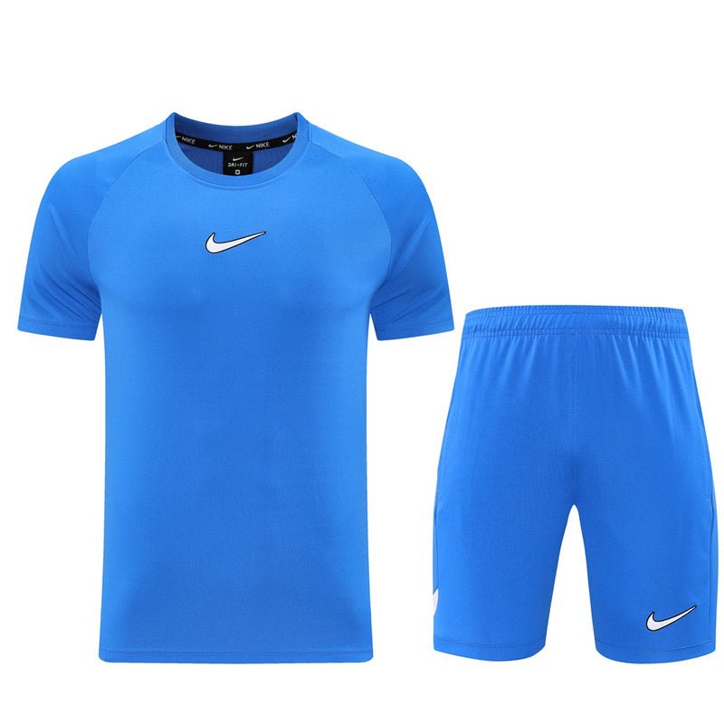 Nike Herren Set Trikot und Shorts Hellblau