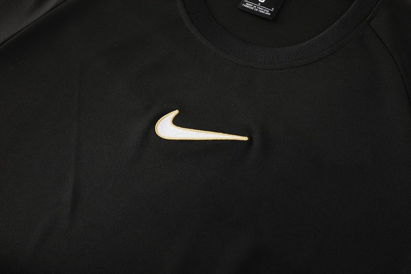 Nike Herren Set Trikot und Shorts Schwarz