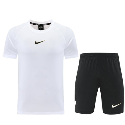 Nike Herren Set Trikot Weiß und Shorts Schwarz