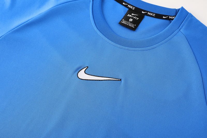 Nike Herren Set Trikot und Shorts Hellblau