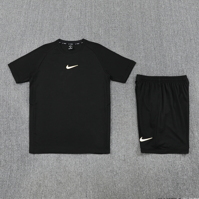 Nike Herren Set Trikot und Shorts Schwarz