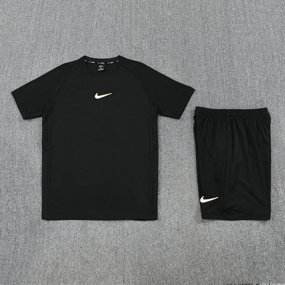 Nike Herren Set Trikot und Shorts Schwarz