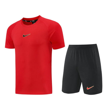 Nike Herren Set Trikot Rot und Shorts Schwarz