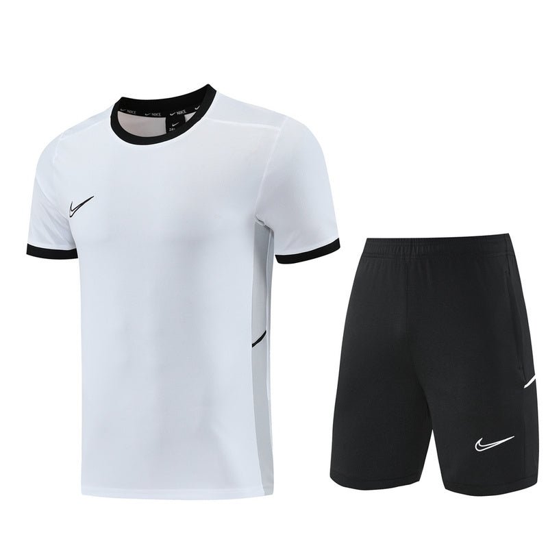 Nike Set Herren Trikot Weiß und Shorts Schwarz