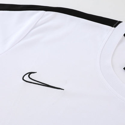 Nike Set Herren Trikot und Shorts