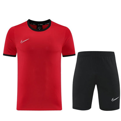 Nike Set Herren Trikot Rot und Shorts Schwarz