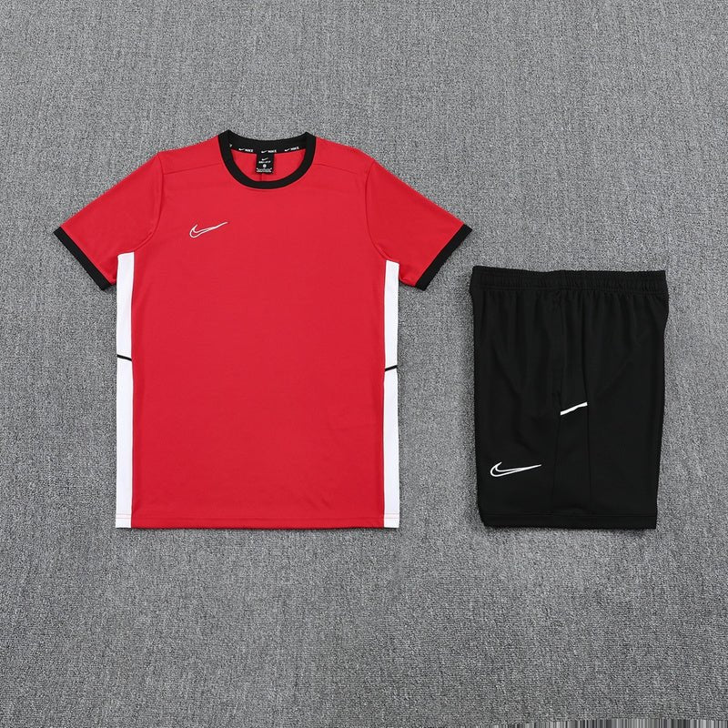 Nike Set Herren Trikot Rot und Shorts Schwarz