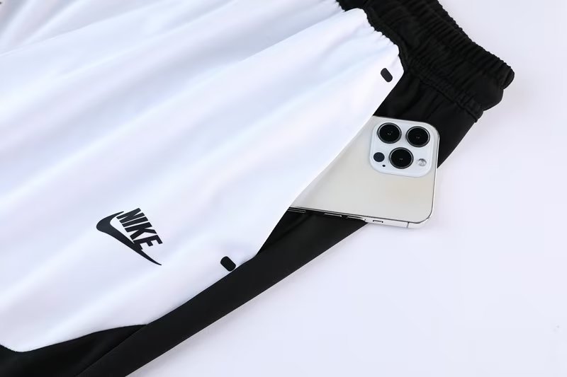 Nike Set Herren Trikot und Shorts