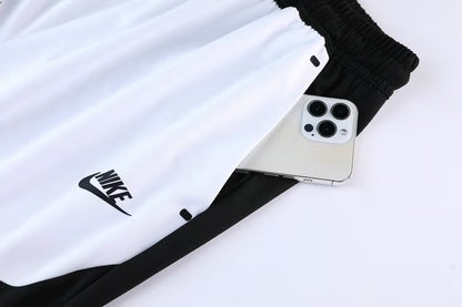 Nike Set Herren Trikot und Shorts