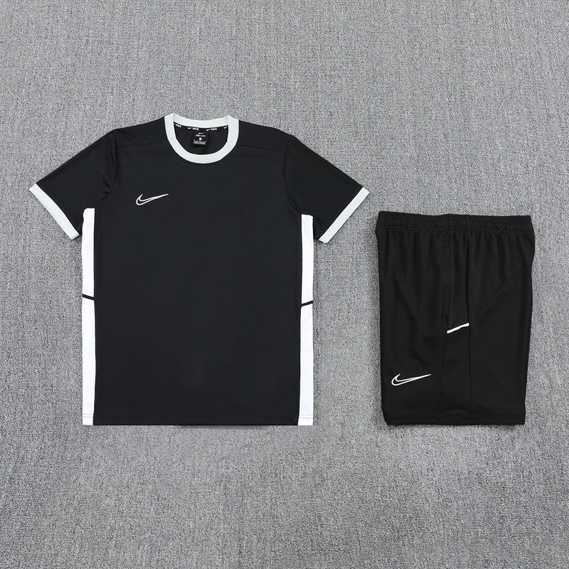 Nike Set Herren Trikot und Shorts Schwarz