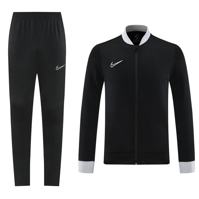 Nike Trainingsanzug Jacke und Hose Schwarz