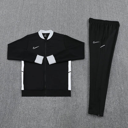 Nike Trainingsanzug Jacke und Hose Schwarz