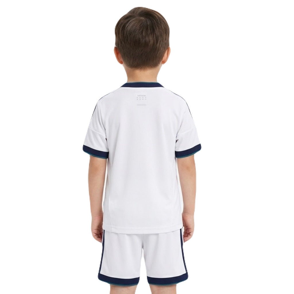 Real Madrid Kinder-Set Heimtrikot 12/13 Weiß (Retro)