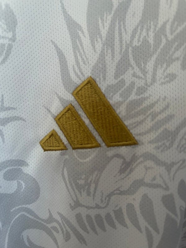 Real Madrid Edition Drache 25/26 Herren Fan-Version Weiß
