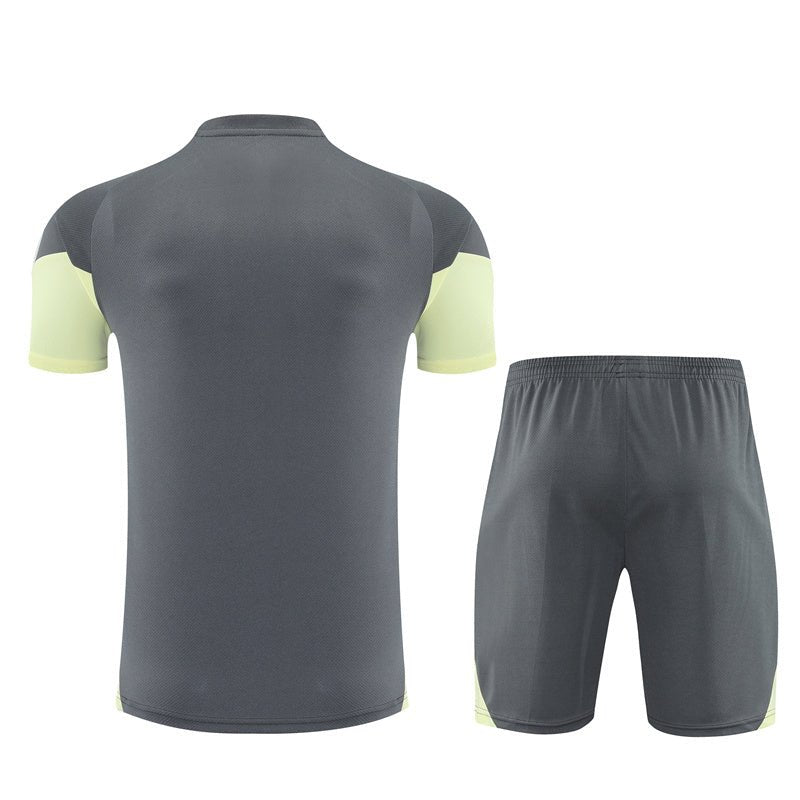Real Madrid Madrid Trainingsset 25/26 Trikot und Shorts Grau