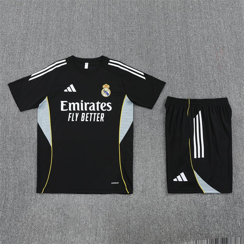 Real Madrid Madrid Trainingsset 25/26 Trikot und Shorts Schwarz