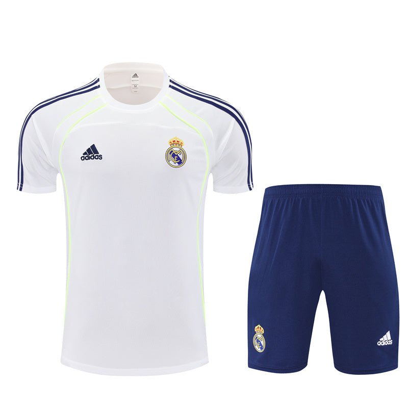 Real Madrid Madrid Trainingsset 25/26 Trikot Weiß und Shorts
