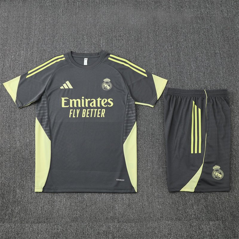 Real Madrid Madrid Trainingsset 25/26 Trikot und Shorts Grau