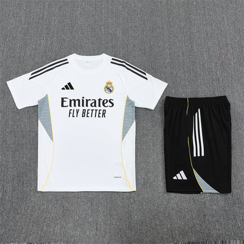 Real Madrid Madrid Trainingsset 25/26 Trikot Weiß und Shorts Schwarz