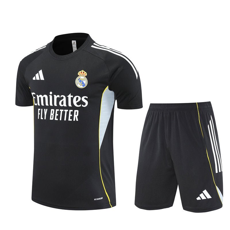 Real Madrid Madrid Trainingsset 25/26 Trikot und Shorts Schwarz