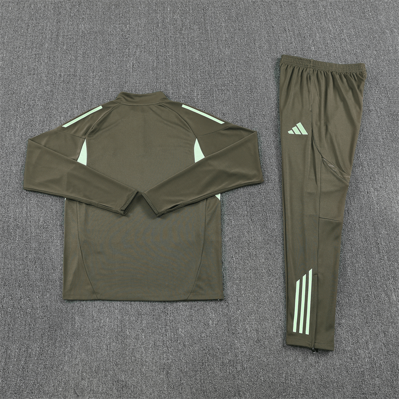 Real Madrid Trainingsanzug 2025/26 Herren Jacke und Hose Grau