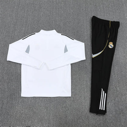 Real Madrid Trainingsanzug 25/26 Jacke Weiß und Hose Schwarz