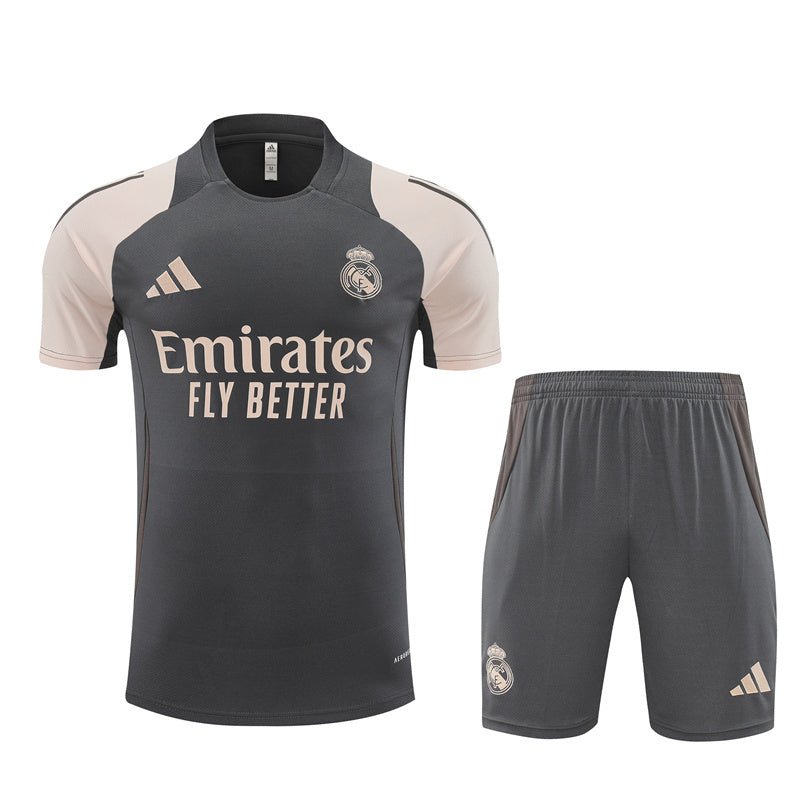 Real Madrid Trainingsset 25/26 Trikot und Shorts Grau