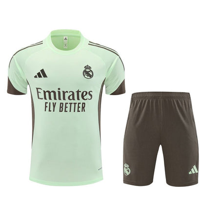 Real Madrid Trainingsset 25/26 Trikot Grün und Shorts Dunkelgrau