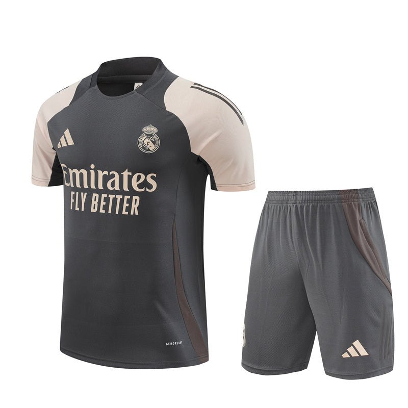 Real Madrid Trainingsset 25/26 Trikot und Shorts Grau