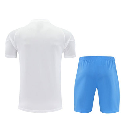 Real Madrid Trainingsset 25/26 Trikot Weiß und Shorts Blau