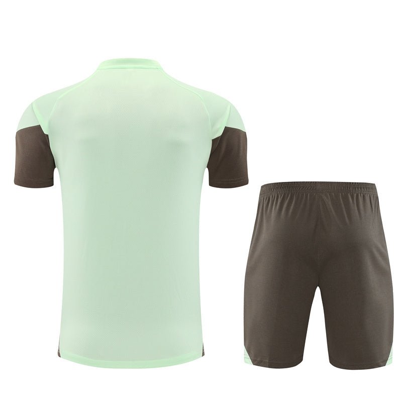 Real Madrid Trainingsset 25/26 Trikot Grün und Shorts Dunkelgrau