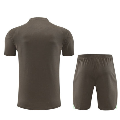 Real Madrid Trainingsset 25/26 Trikot und Shorts Dunkelgrau