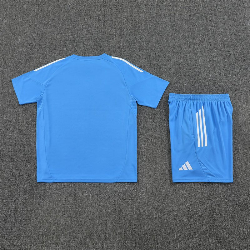Real Madrid Trainingsset 25/26 Trikot und Shorts Blau