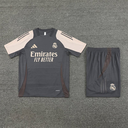 Real Madrid Trainingsset 25/26 Trikot und Shorts Grau